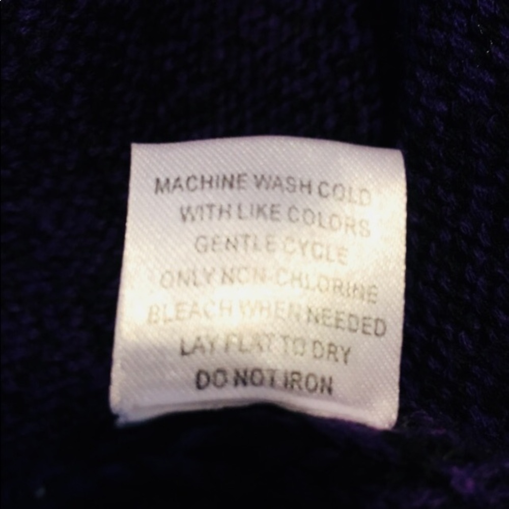 Grane Sweater Small - Picture 6 of 6