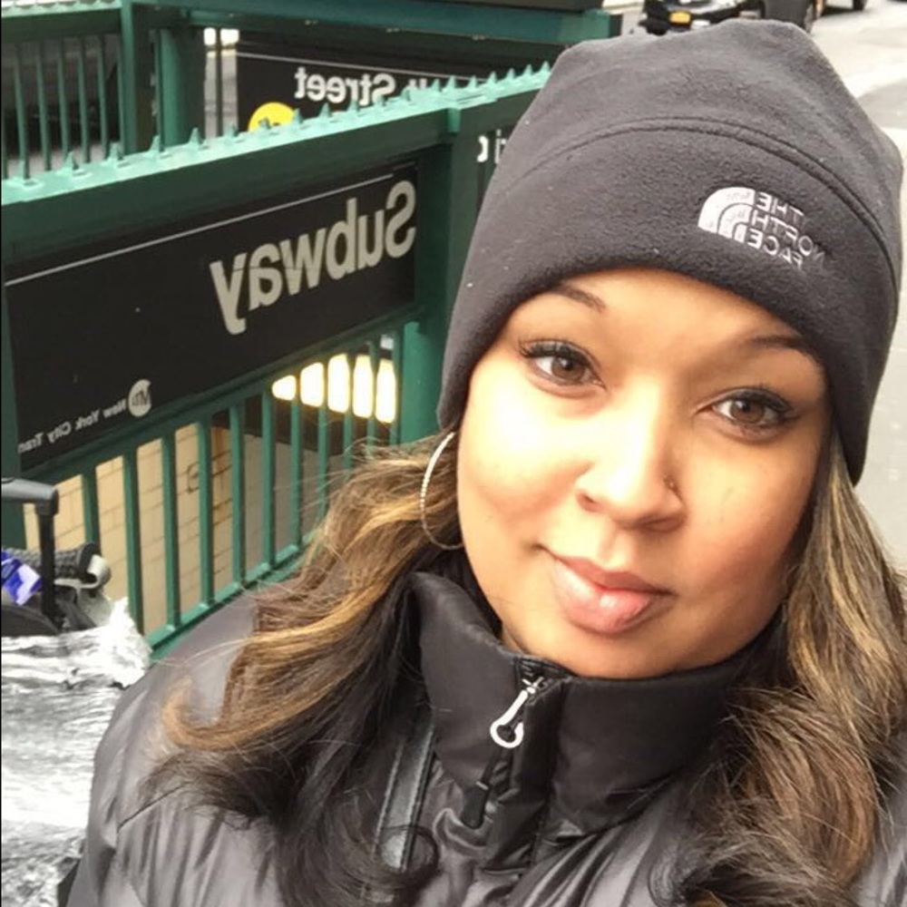 Meet your Posher, Travona