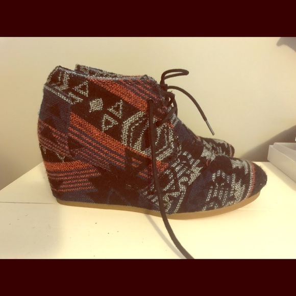 Toms Shoes - Tom Special Edition Wedges