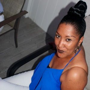 Meet your Posher, Renee