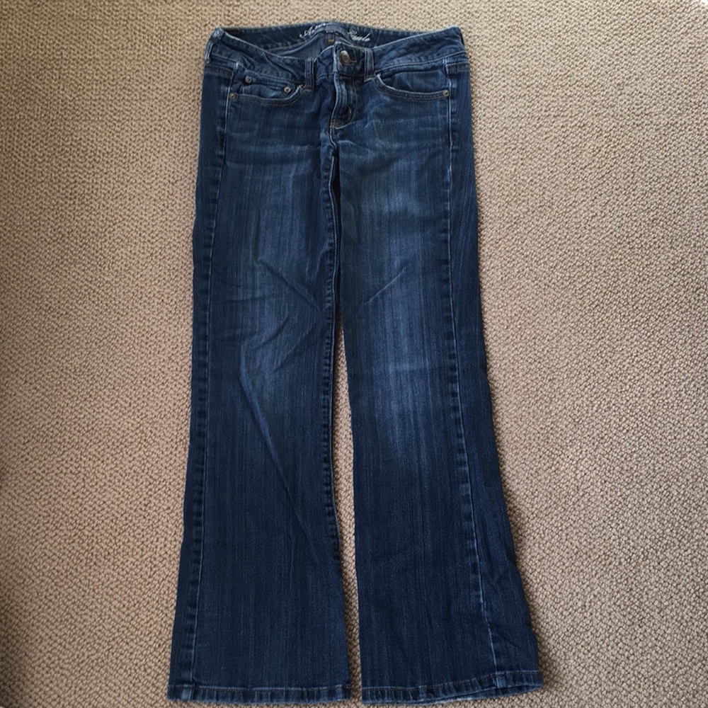AE size 4 short jeans lightly worn worn pockets~