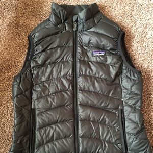 Patagonia black vest women's size xs
