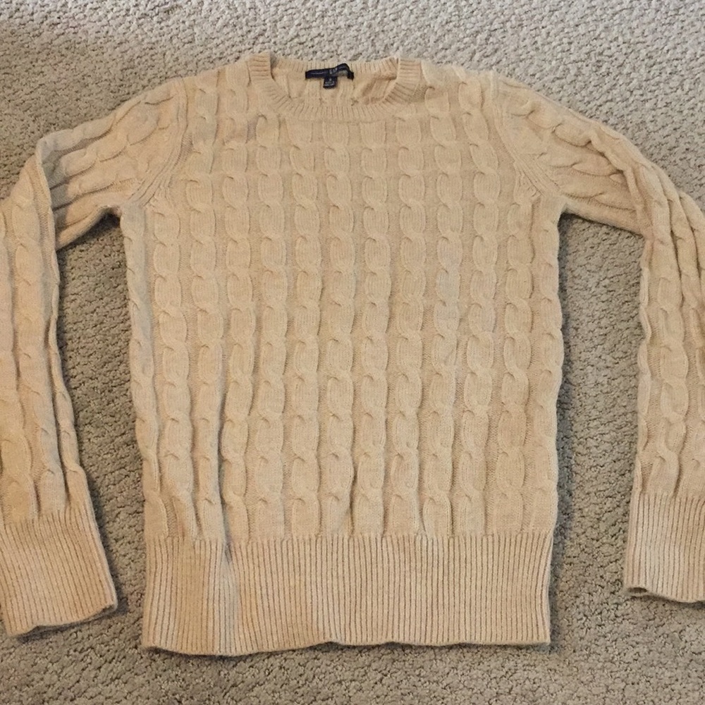 Gap crew neck cream cable sweater