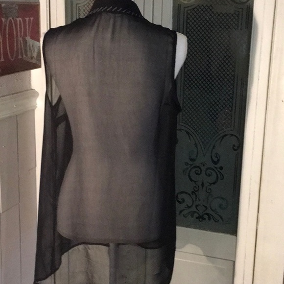 Blouse - Picture 2 of 3