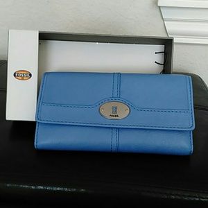 NWT FOSSIL wallet blue in box