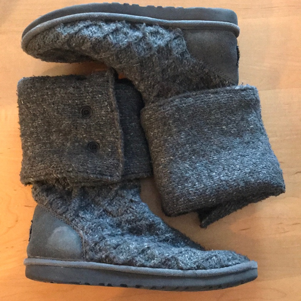 Ugg sweater boots