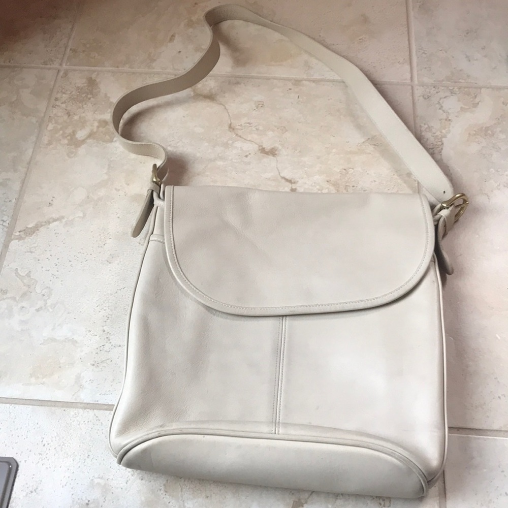 Coach tan leather purse