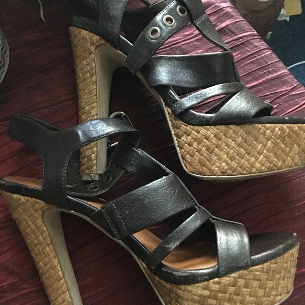 Jessica Simpson brown heels