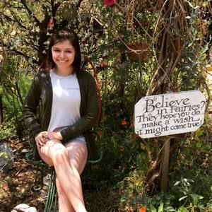 Meet your Posher, Felicia