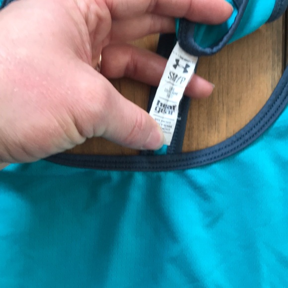 Racer back tank - Picture 3 of 3