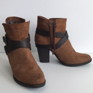 Heel booties
