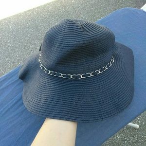 floppy hat