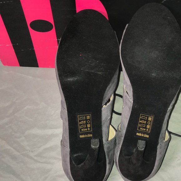 Never worn Michael Antonio Grey tie up shoes - Picture 4 of 5