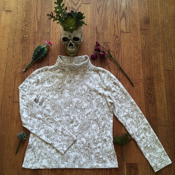 Basic Editions Sweaters - 🍒3for$15 Paisley long sleeve turtleneck