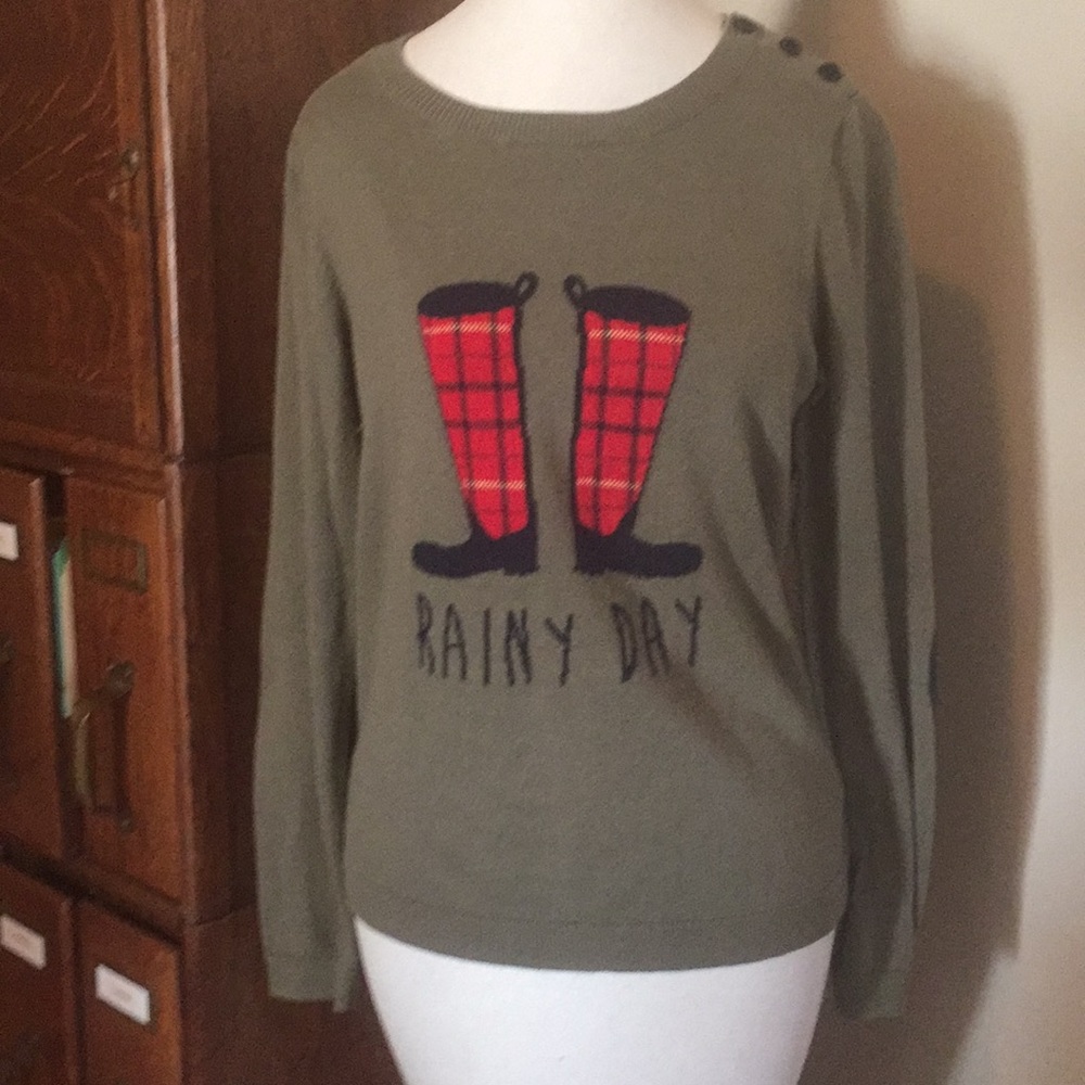 Lightweight pullover sweater