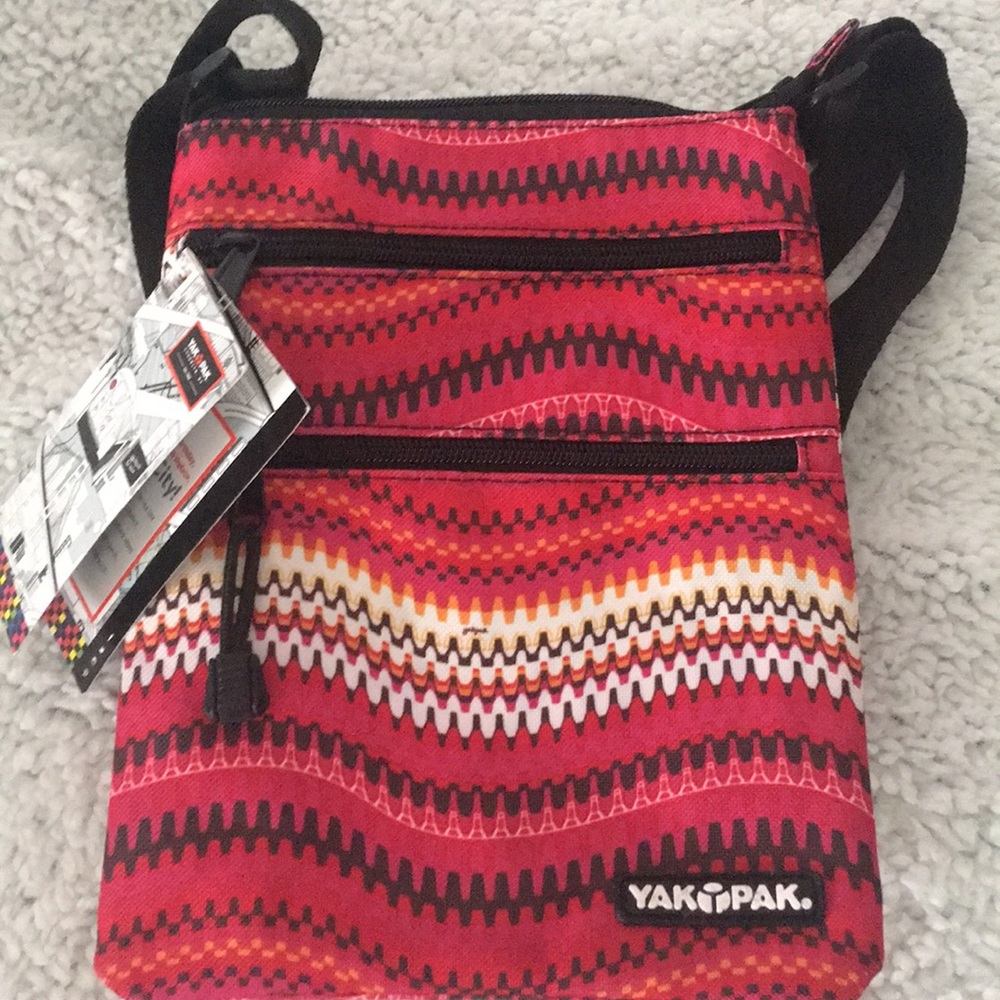Yak pak crossbody