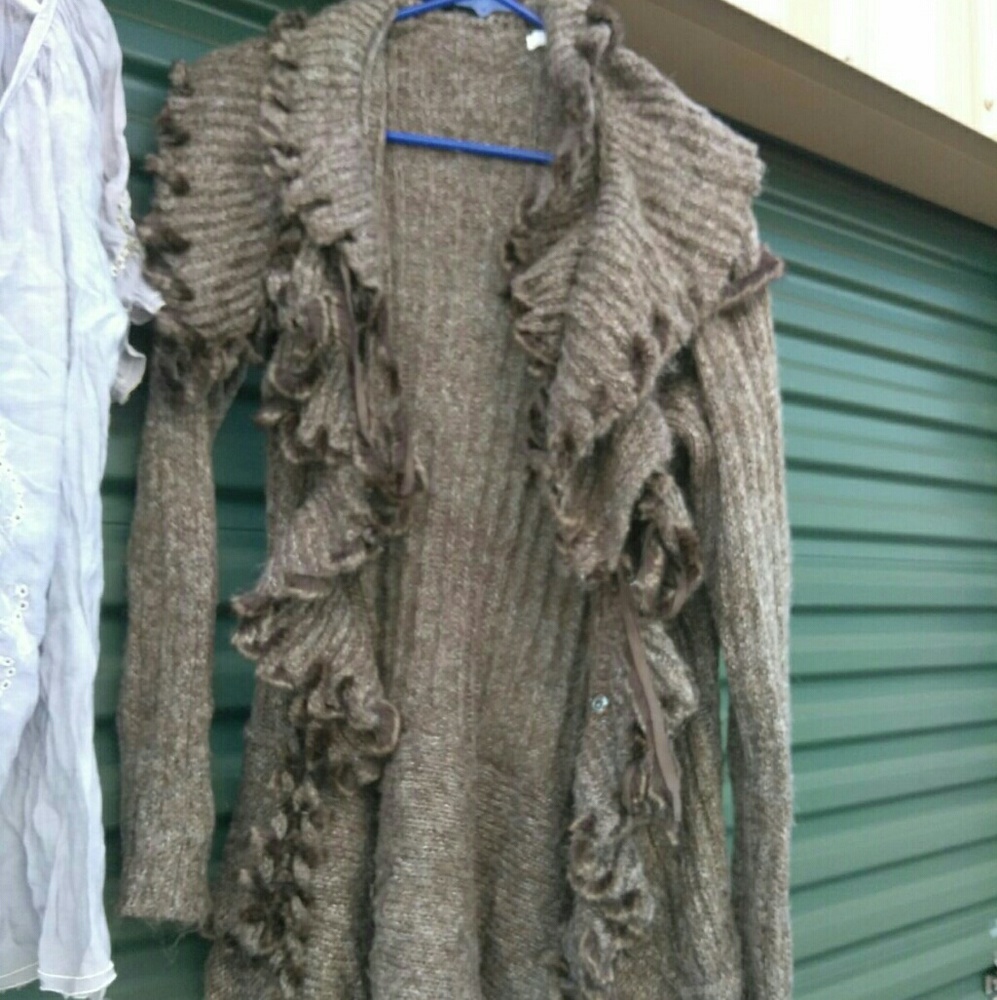 really cute brown cardigan