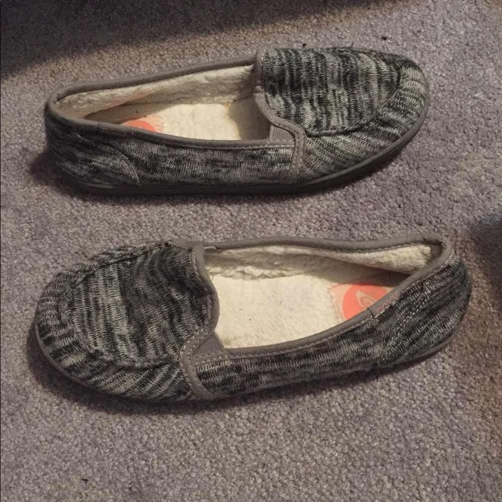 Marled grey knit fuzzy sweater slip on shoes