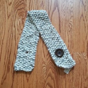 Fossil scarf