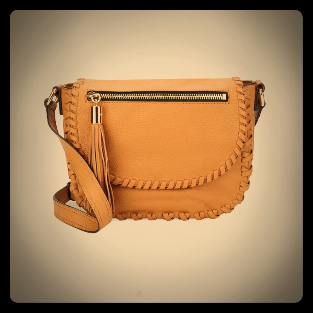 MILLY saddle bag with whipstitching detail