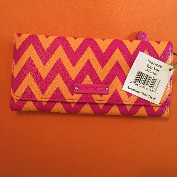 Vera Bradley Handbags - NWT Vera Bradley Trifold Wallet Ziggy Zags