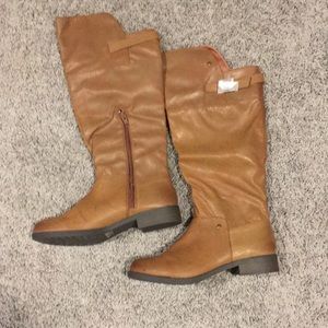 BNIB Camel riding knee high boots