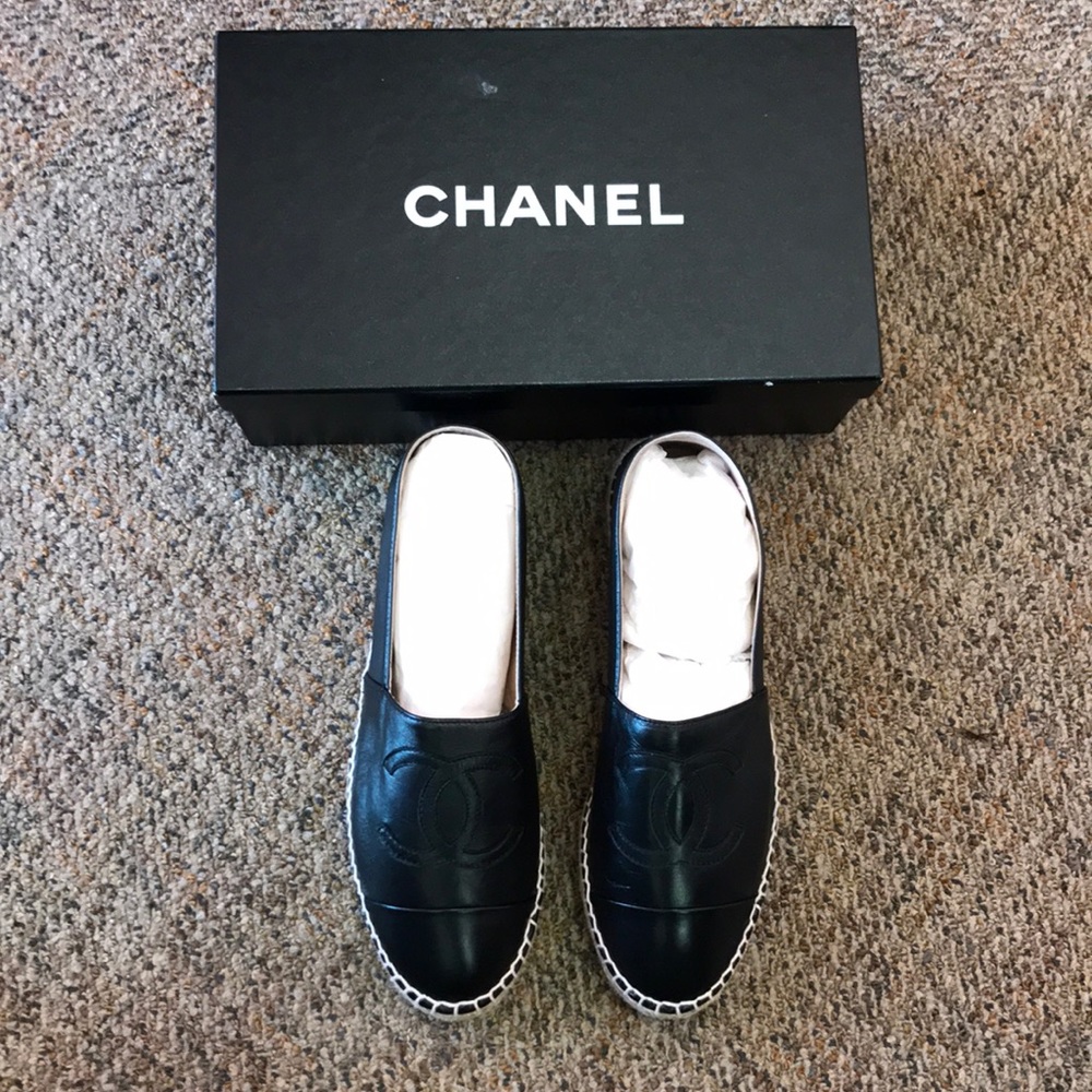 Chanel black lambskin espadrilles size 39