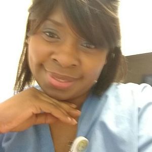 Meet your Posher, Nakeal