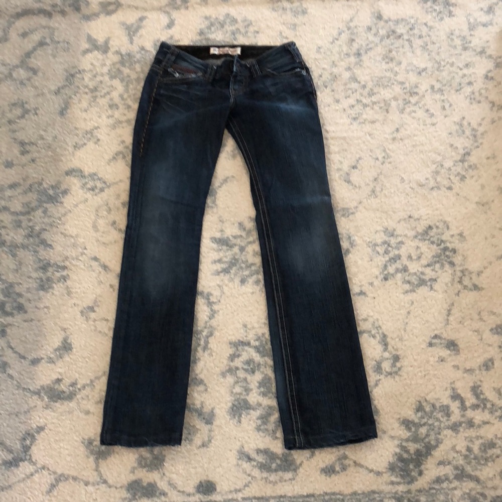 Designer jeans- Contrast stitching size 27.