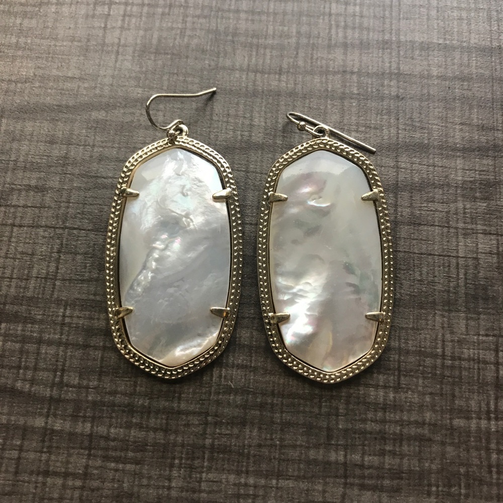 ❌SOLD❌ Kendra Scott Ivory Pearl Danielle