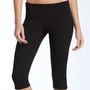 Zella live-in reversible cropped leggings size L