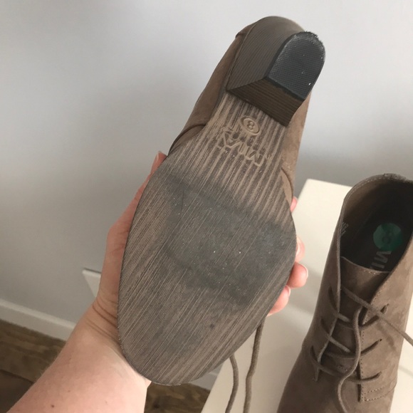 Tie Up Booties - Picture 3 of 3