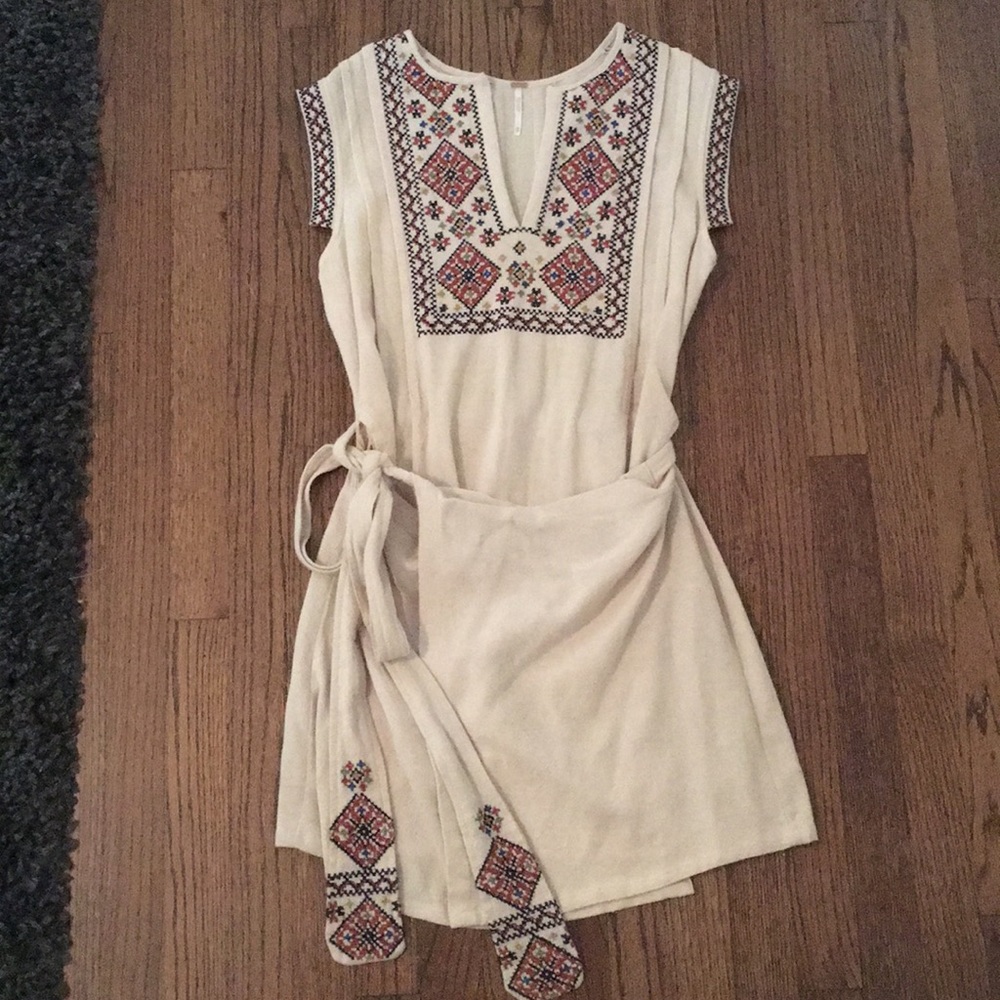 brand new FREE PEOPLE tribal tan wrap around dress
