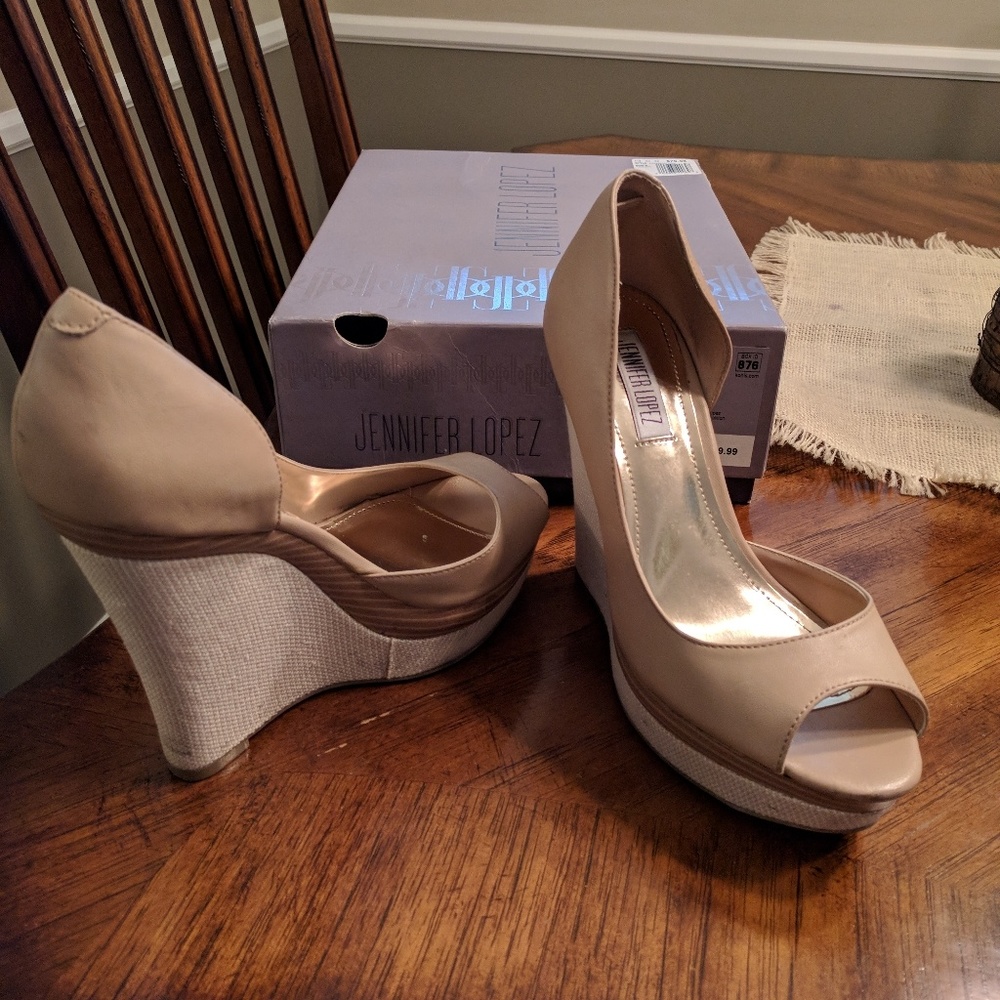 Jennifer Lopez nude wedges