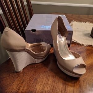 Jennifer Lopez nude wedges