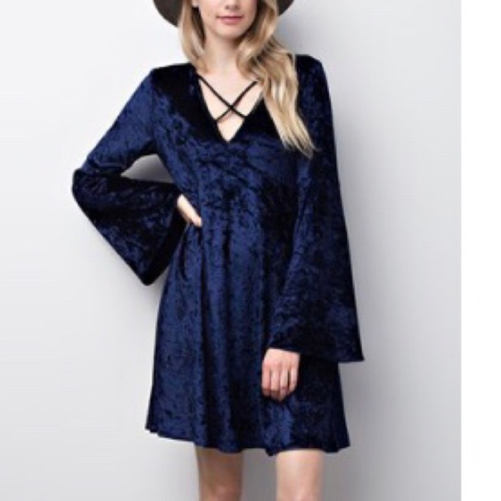 💙 Navy Velvet dress 💙 NWOT