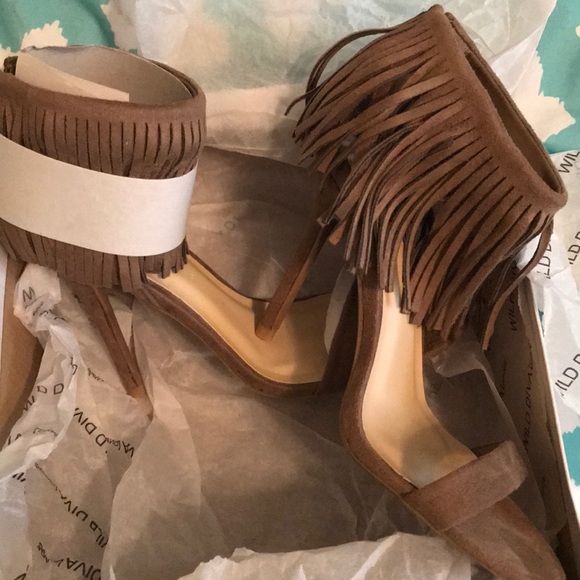 Women’s fringe heel - Picture 3 of 3