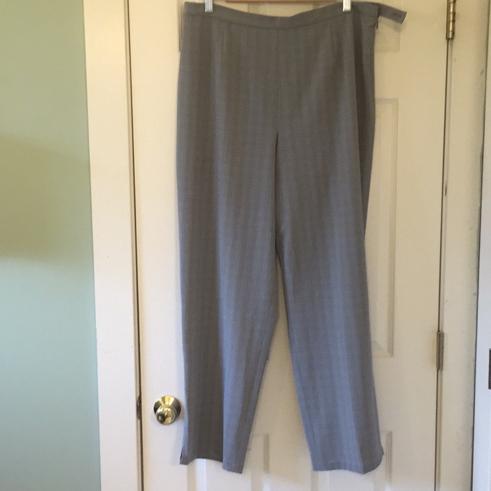 Rafaella size 16 dress pant Gray plaid