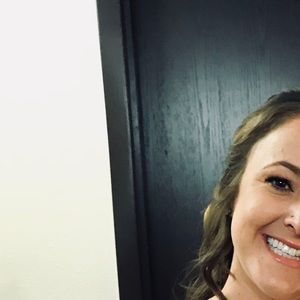 Meet your Posher, Laurie