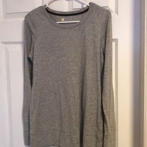 Heather gray tee