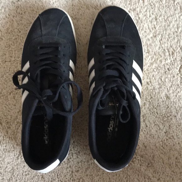 Adidas shoes - Picture 2 of 6