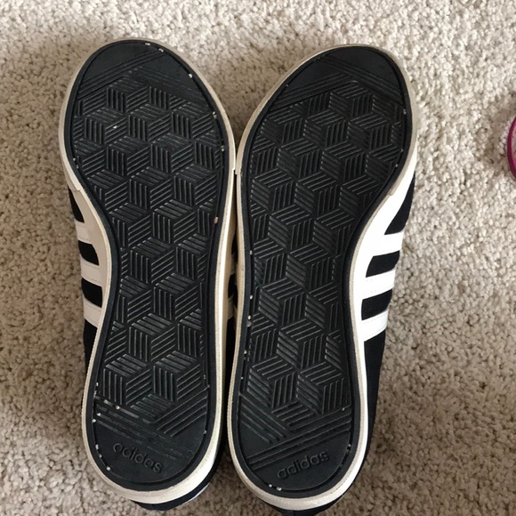 Adidas shoes - Picture 3 of 6