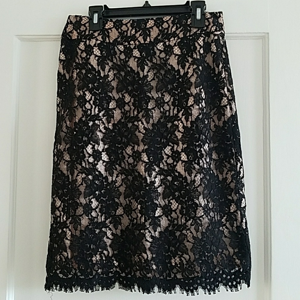 Banana Republic lace skirt SZ 0P