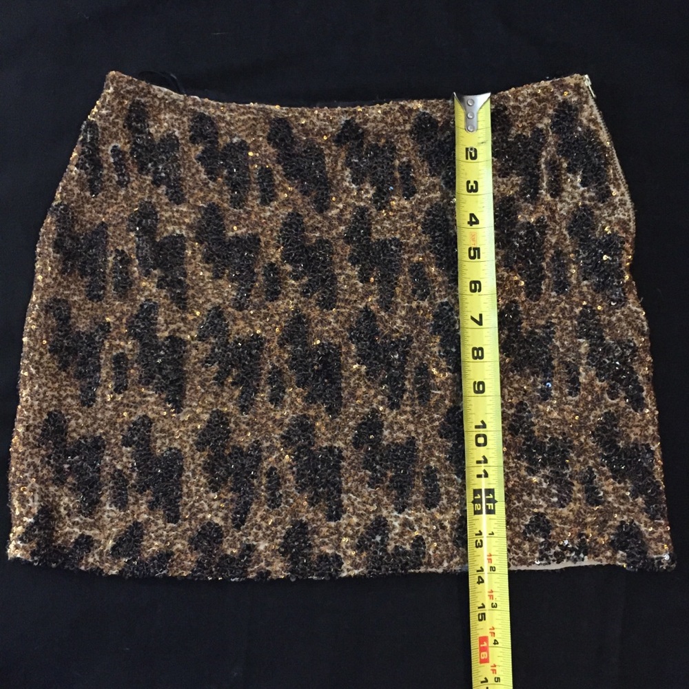 🔴sold🔴 ZARA beaded mini - houndstooth or cheetah - Picture 7 of 7