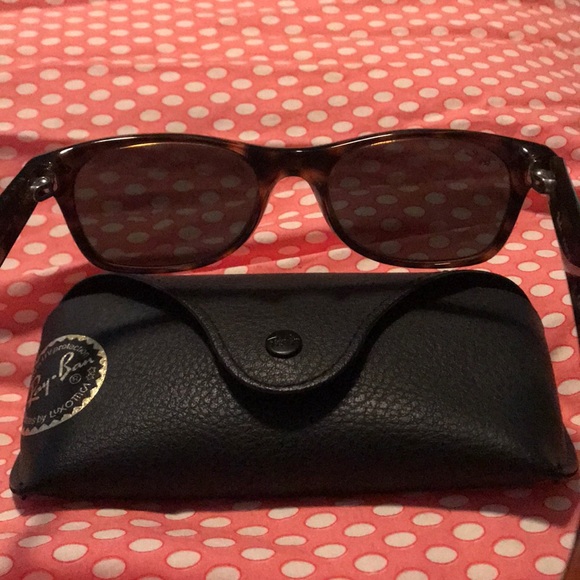 Rayban sunglasses - Picture 3 of 8