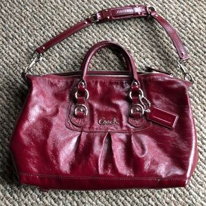 Coach purse. !!!MATCHING WALLET IN CLOSET!!