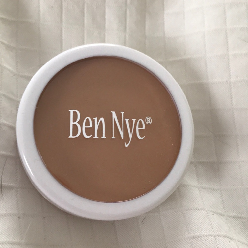 Ben Nye Creme Foundation P-12