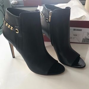 Salvatore Ferragamo Women's Mako Leather Chain