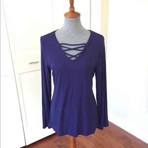 Cable and Gauge Cross V-neck Strap Shirt