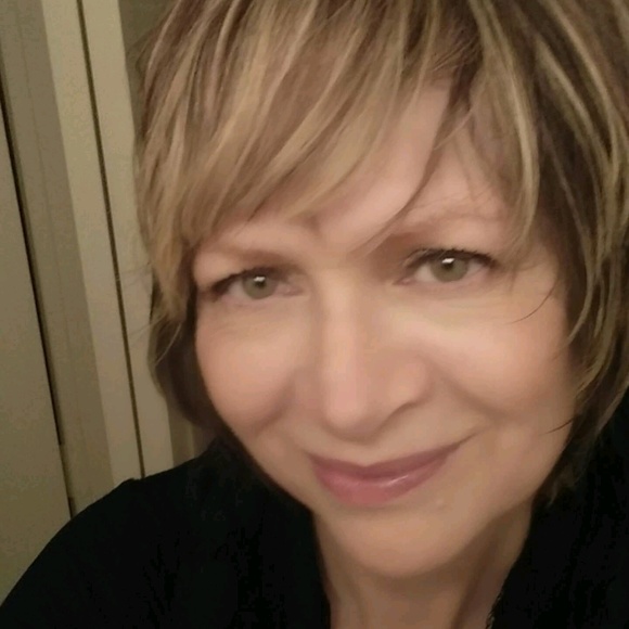 Meet your Posher, Vanessa - Picture 3 of 3